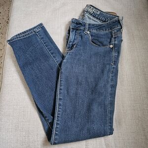 American Eagle Outfitters Skinny Blue Jeans Modern Style